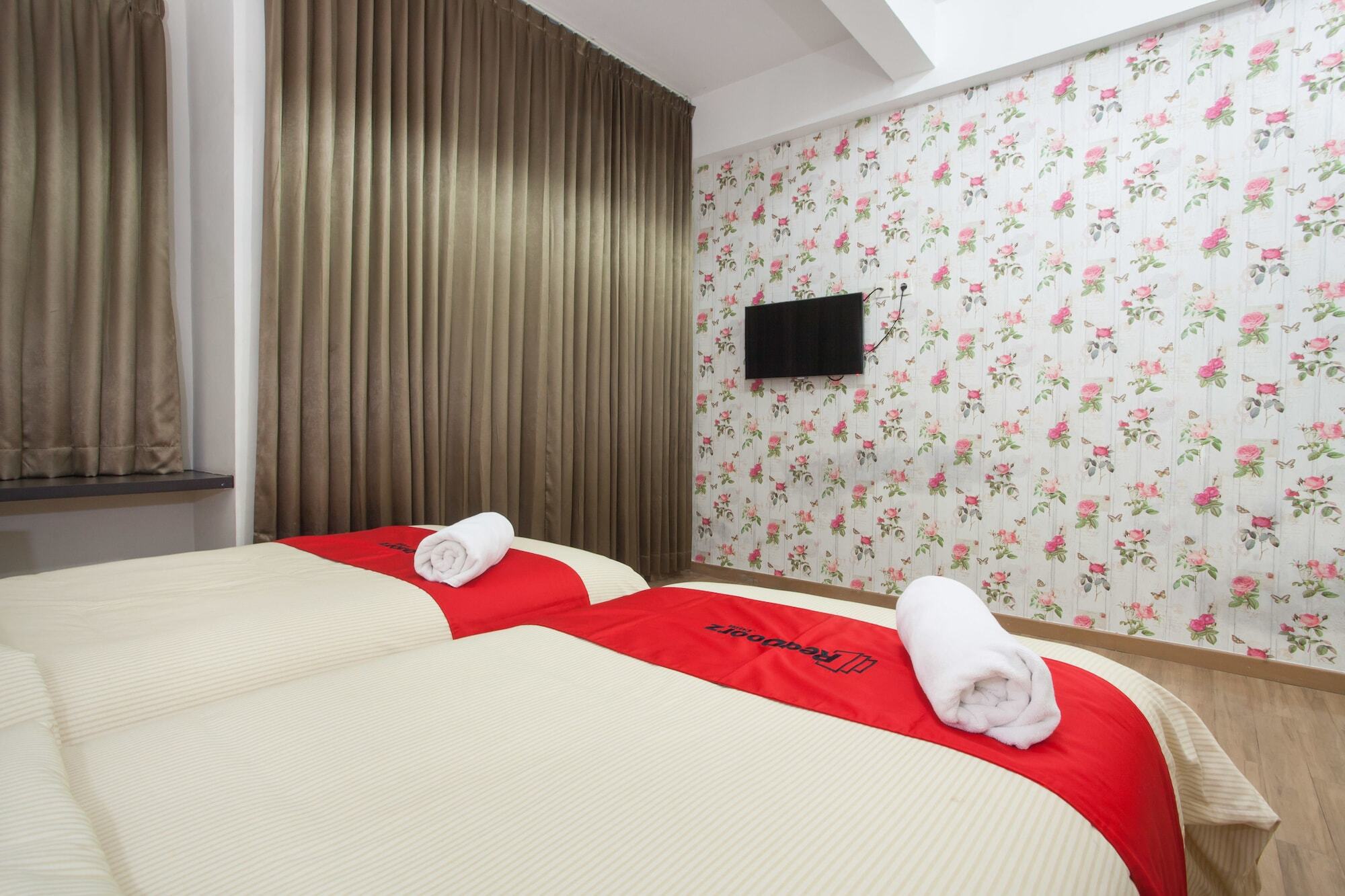 Hotel Reddoorz @ Riverside Malang